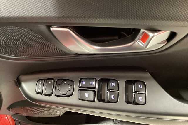 Hyundai KONA 1.6 GDi Hybrid Ultimate 5dr DCT
