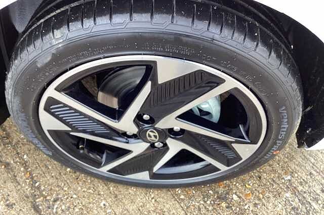 Hyundai i10 1.2 [79] Premium 5dr Auto [Nav]