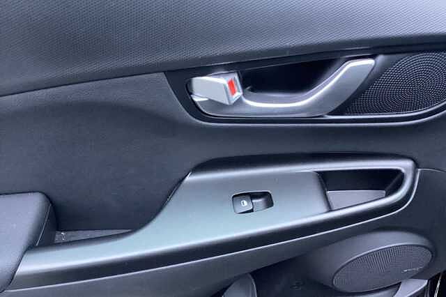 Hyundai KONA 1.6 GDi Hybrid Ultimate 5dr DCT