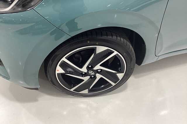 Hyundai i10 1.2 [79] Premium 5dr Auto [Nav]