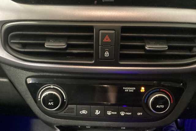 Hyundai i10 1.2 [79] Premium 5dr Auto [Nav]