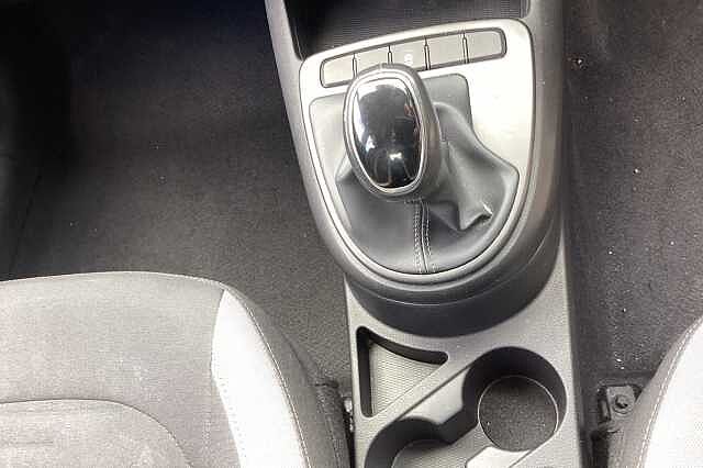 Hyundai i10 1.0 MPi SE Connect 5dr Auto