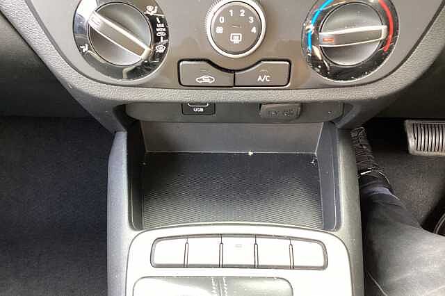 Hyundai i10 1.0 MPi SE Connect 5dr Auto