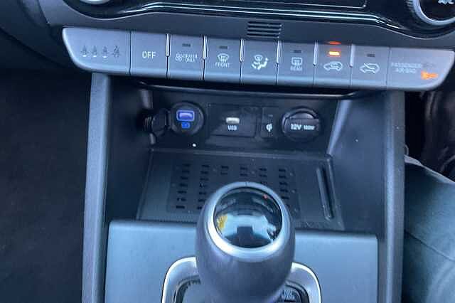 Hyundai KONA 1.6 GDi Hybrid Premium 5dr DCT