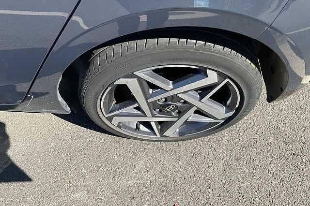 Hyundai i20 1.0T GDi Premium 5dr DCT