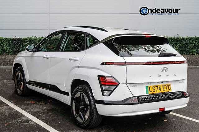 Hyundai KONA E (218ps) Advance White