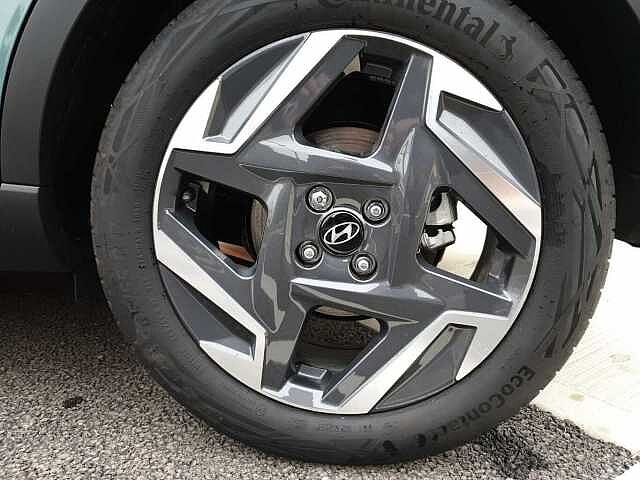 Hyundai BAYON HATCHBACK 1.0 TGDi Premium 5dr Green