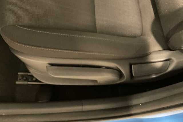 Hyundai KONA 1.6 GDi Hybrid SE Connect 5dr DCT Blue
