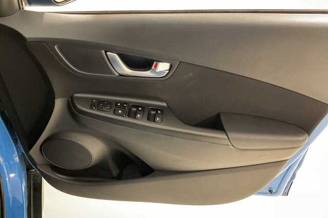 Hyundai KONA 1.6 GDi Hybrid SE Connect 5dr DCT Blue