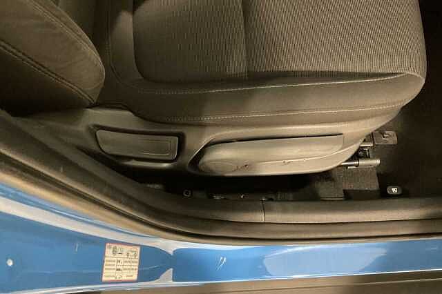 Hyundai KONA 1.6 GDi Hybrid SE Connect 5dr DCT Blue