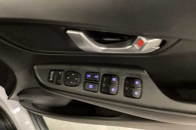 Hyundai Kona SUV 1.6GDi (141ps) Ultimate