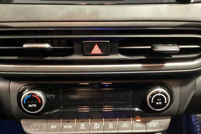 Hyundai KONA 1.6 GDi Hybrid Premium 5dr DCT