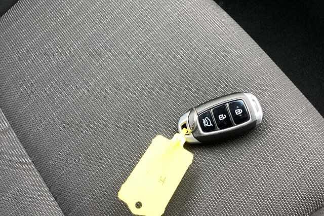 Hyundai KONA 1.6 GDi Hybrid Premium 5dr DCT