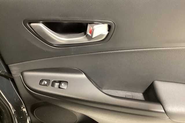 Hyundai KONA 1.6 GDi Hybrid Ultimate 5dr DCT