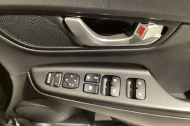 Hyundai KONA 1.6 GDi Hybrid Ultimate 5dr DCT