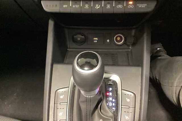 Hyundai KONA 1.6 GDi Hybrid Ultimate 5dr DCT
