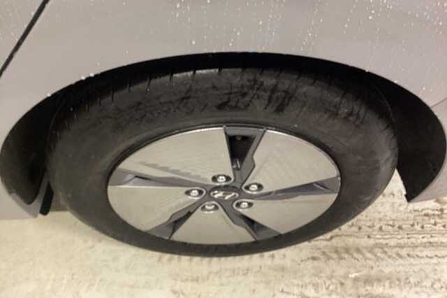 Hyundai IONIQ 1.6 GDi Hybrid Premium 5dr DCT