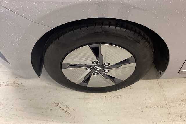 Hyundai IONIQ 1.6 GDi Hybrid Premium 5dr DCT