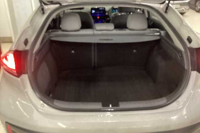 Hyundai IONIQ 1.6 GDi Hybrid Premium 5dr DCT