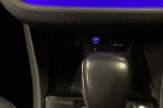 Hyundai IONIQ 1.6 GDi Hybrid Premium 5dr DCT
