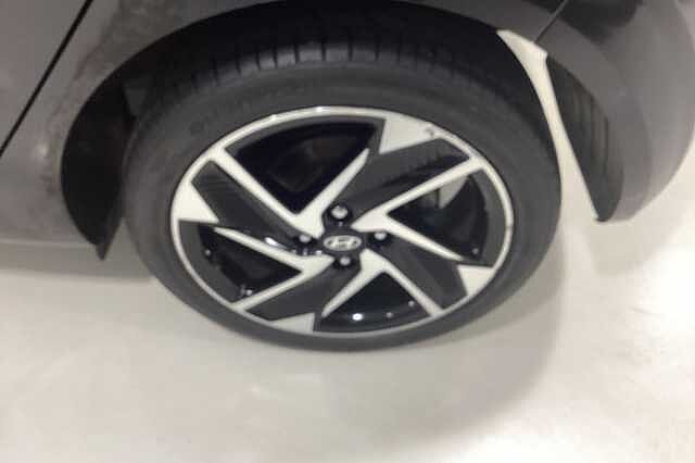 Hyundai i10 1.0 [63] Premium 5dr Auto [Nav]