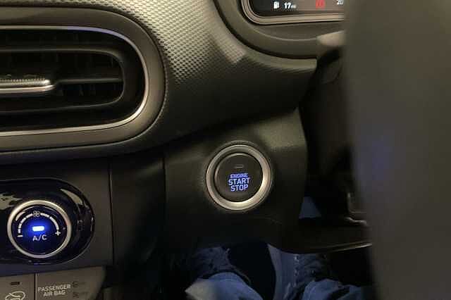 Hyundai KONA 1.6 GDi Hybrid Premium 5dr DCT