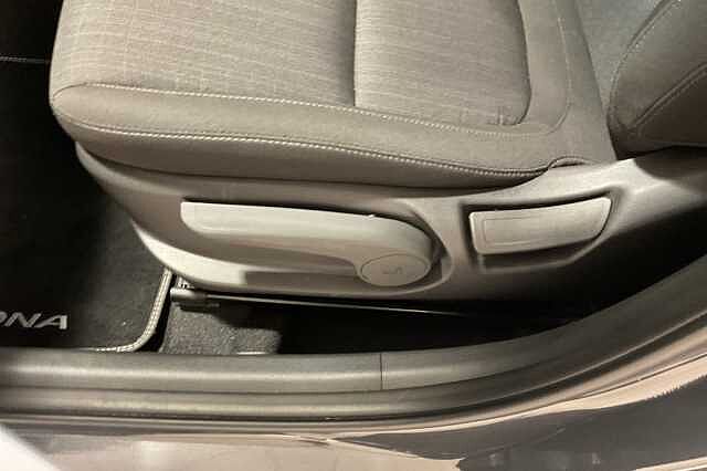 Hyundai KONA 1.6 GDi Hybrid Premium 5dr DCT