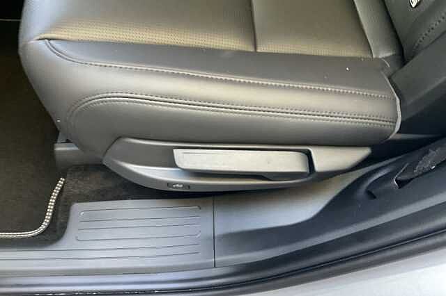 Hyundai SANTA FE 1.6 TGDi 239 Hybrid Ultimate 5dr Auto