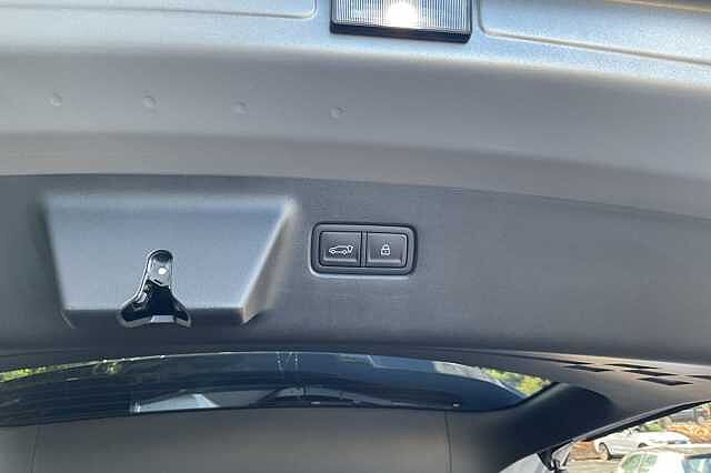 Hyundai SANTA FE 1.6 TGDi 239 Hybrid Ultimate 5dr Auto