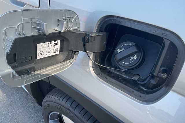 Hyundai SANTA FE 1.6 TGDi 239 Hybrid Ultimate 5dr Auto