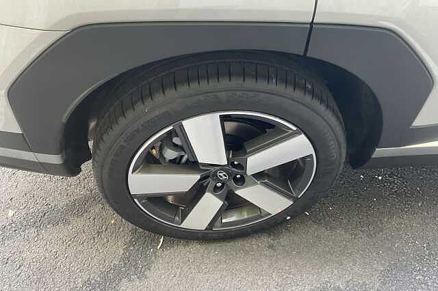 Hyundai SANTA FE 1.6 TGDi 239 Hybrid Ultimate 5dr Auto