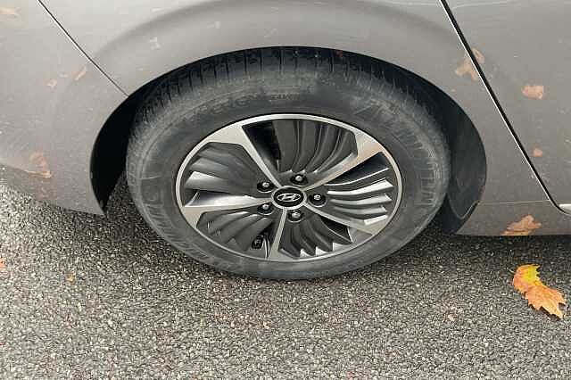 Hyundai IONIQ 1.6 GDi Plug-in Hybrid Premium 5dr DCT