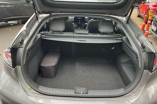 Hyundai IONIQ 1.6 GDi Plug-in Hybrid Premium 5dr DCT