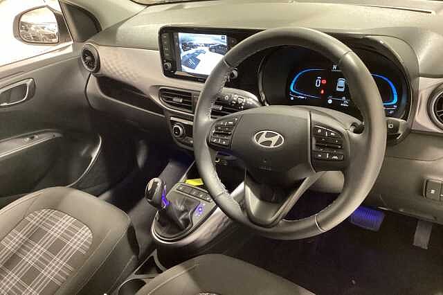 Hyundai i10 1.0 [63] Premium 5dr Auto [Nav]