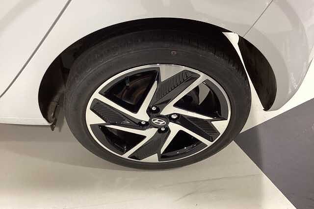 Hyundai i10 1.0 [63] Premium 5dr Auto [Nav]