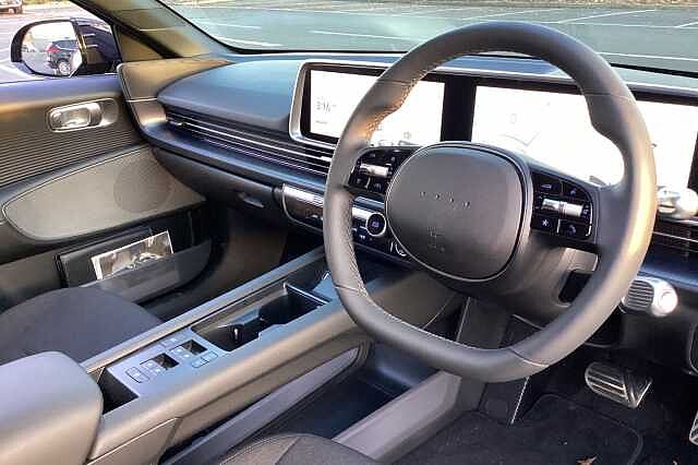 Hyundai IONIQ 6 E (325ps) Premium 77kWh (Dual Motor) AWD