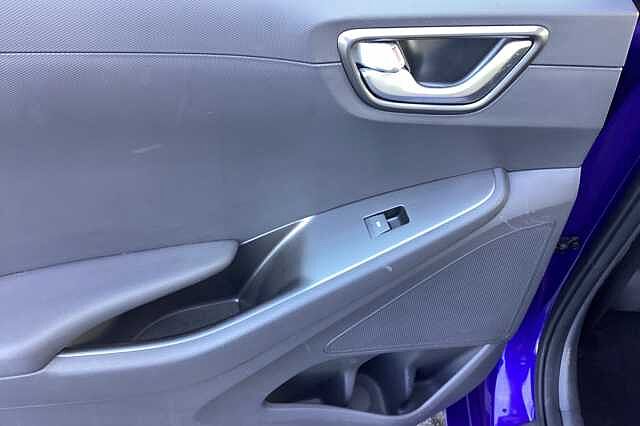 Hyundai IONIQ 100kW Premium 38kWh 5dr Auto