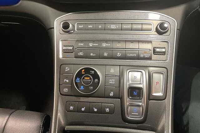 Hyundai SANTA FE 1.6 TGDi Plug-in Hybrid Ultimate 5dr 4WD Auto Black