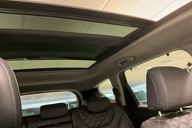 Hyundai SANTA FE 1.6 TGDi Plug-in Hybrid Ultimate 5dr 4WD Auto Black