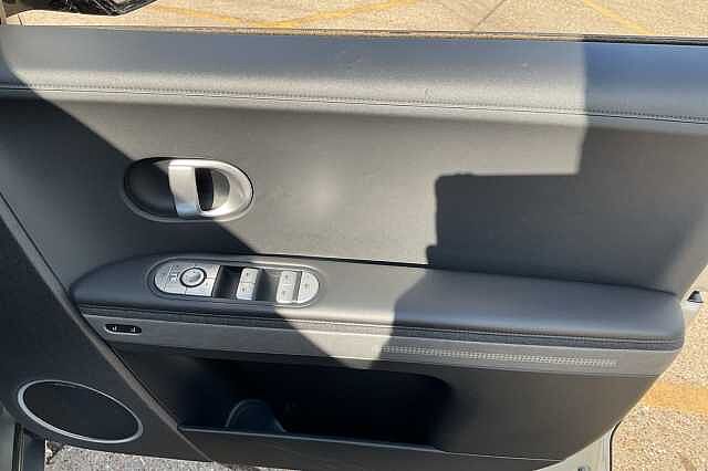 Hyundai IONIQ 5 160kW Ultimate 73 kWh 5dr Auto Gold