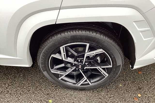 Hyundai TUCSON 1.6T Hybrid N Line S 5dr Auto Estate White
