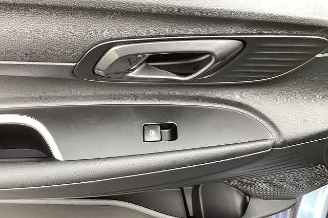 Hyundai i20 1.0T GDi Premium 5dr DCT Hatchback