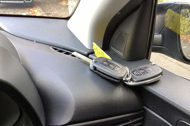 Hyundai i20 1.0T GDi 48V MHD SE Connect 5dr