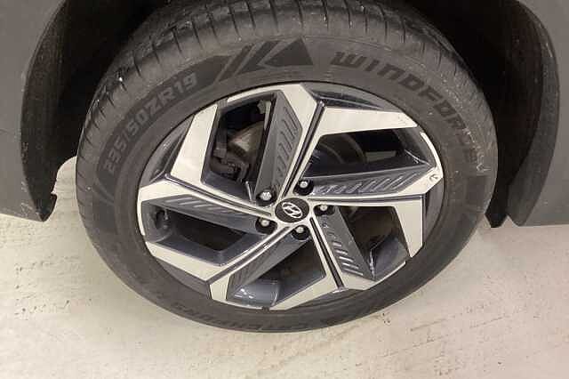 Hyundai TUCSON 1.6 TGDi Plug-in Hybrid Premium 5dr 4WD Auto