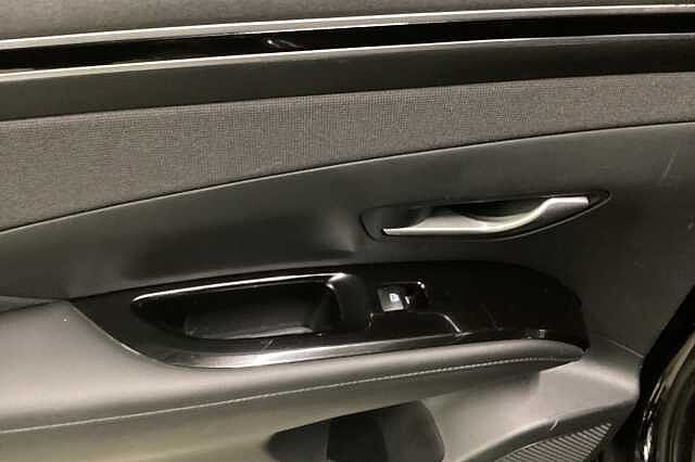 Hyundai TUCSON 1.6 TGDi Plug-in Hybrid Premium 5dr 4WD Auto