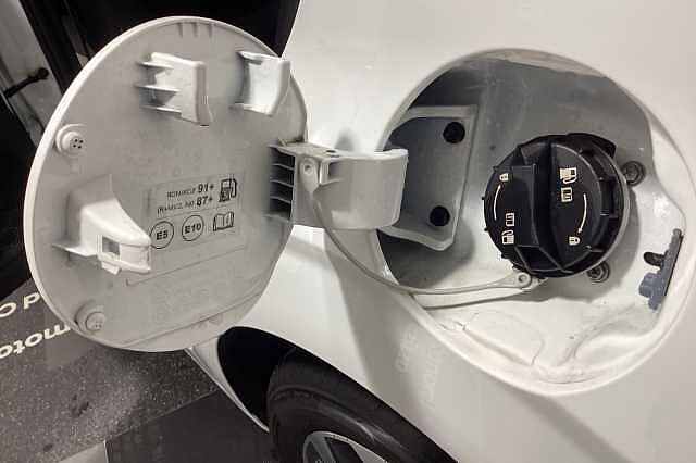 Hyundai i10 1.2 Advance 5dr Auto