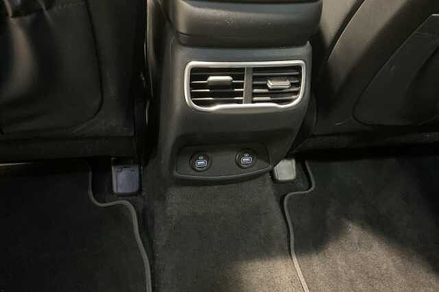 Hyundai SANTA FE 1.6 TGDi Hybrid Ultimate 5dr Auto Black