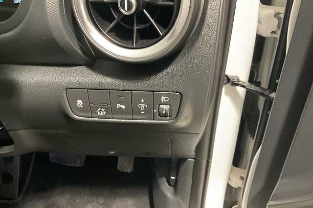 Hyundai KONA 1.6 GDi Hybrid Premium 5dr DCT