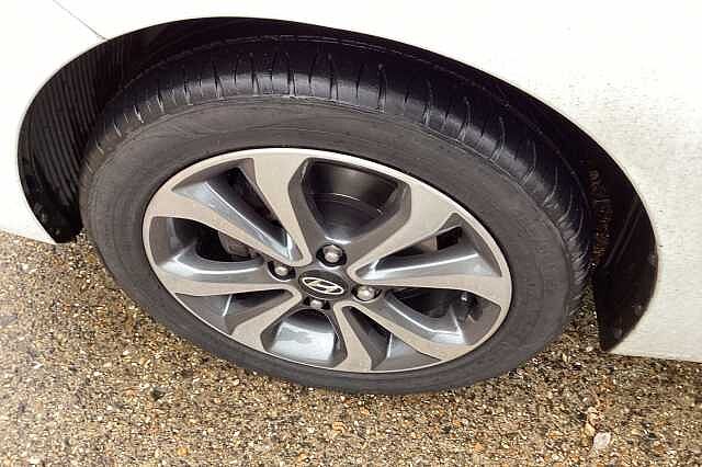 Hyundai i10 1.2 Premium SE 5dr Auto