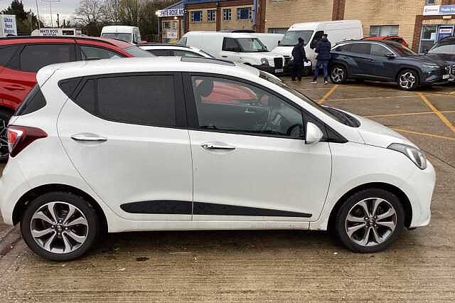 Hyundai i10 1.2 Premium SE 5dr Auto